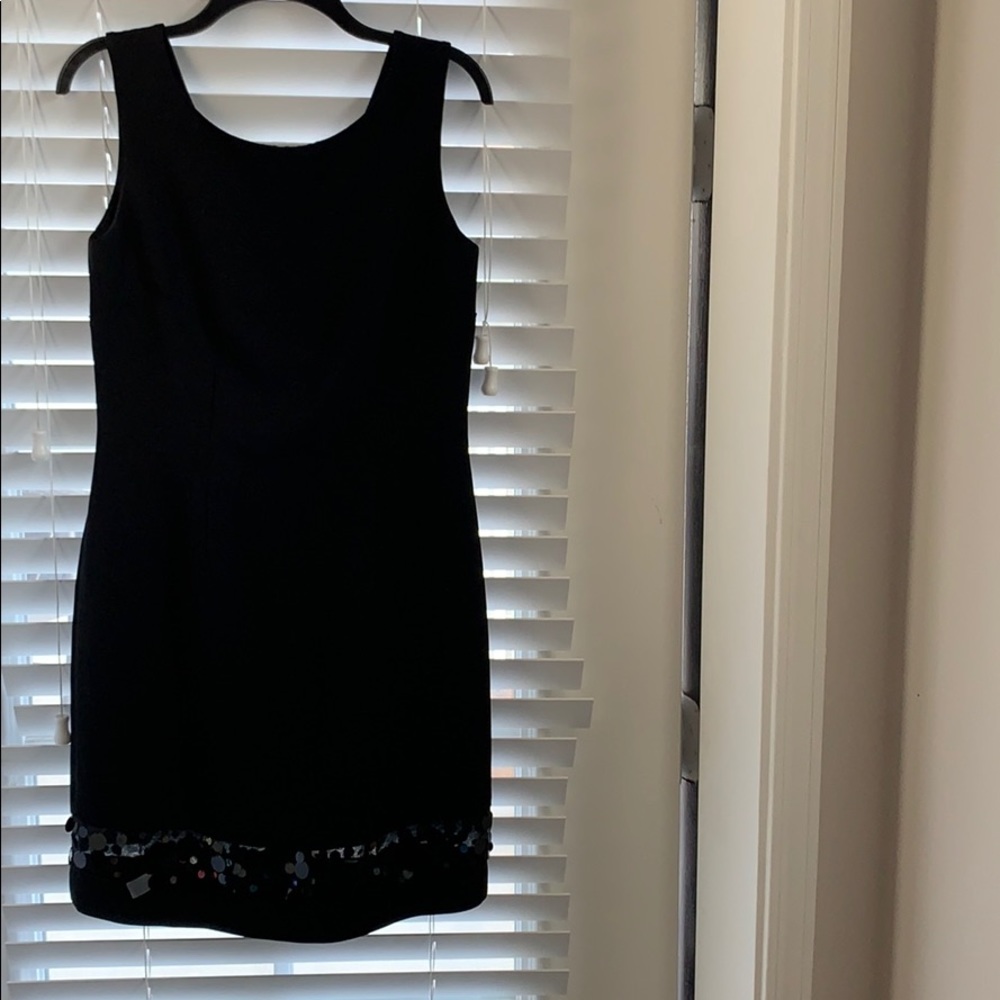 Jones New York clack sheath holiday dress